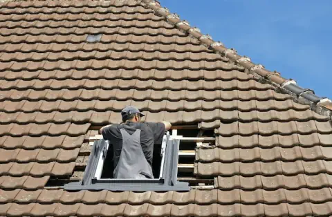 Pose de velux - Saint-Pierre-du-Chemin
